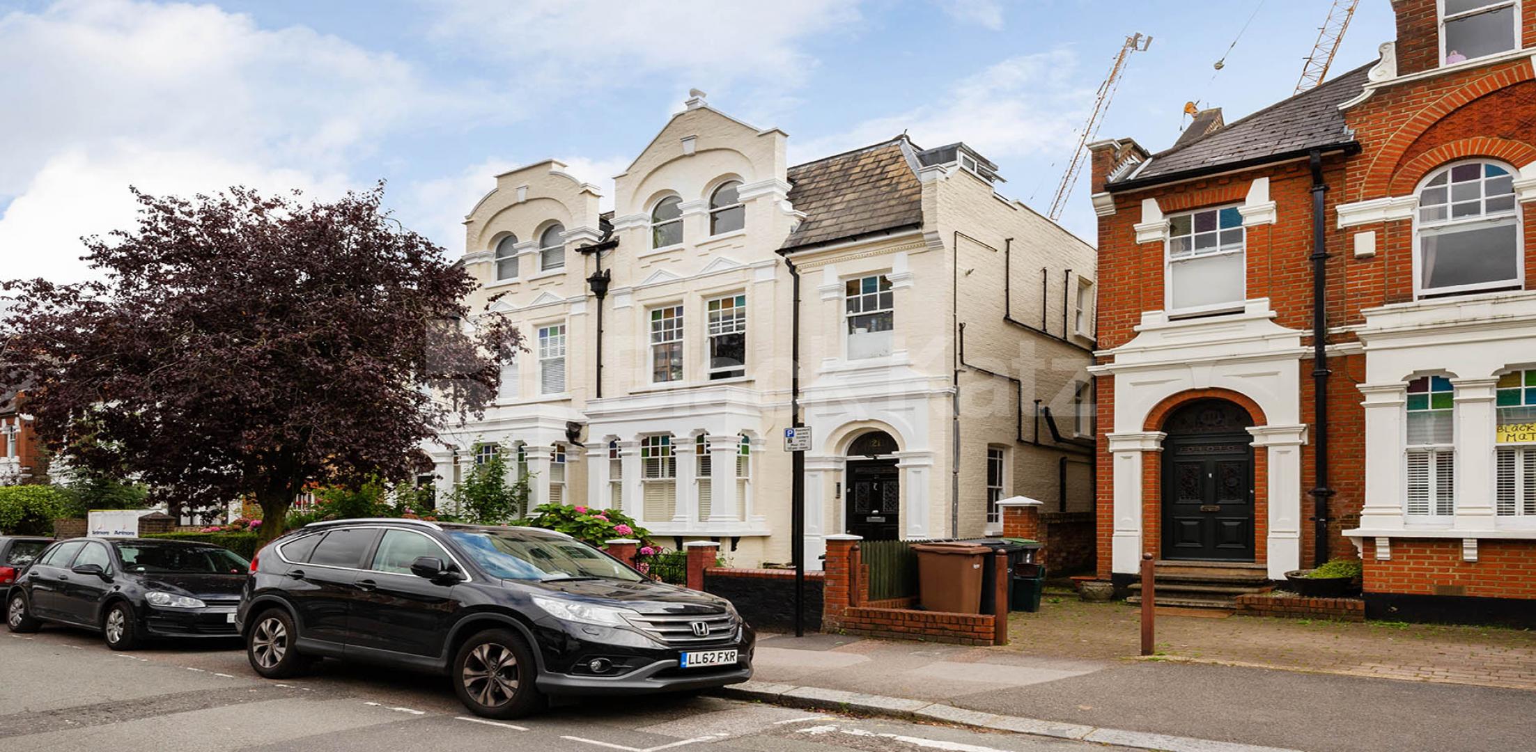 			Beautiful Property !, 1 Bedroom, 1 bath, 1 reception Flat			 Weston Park, CROUCH END